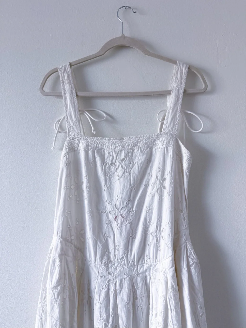 NWT Free People Primavera Eyelet Midi Dress in Size Small - Picture 6 of 9